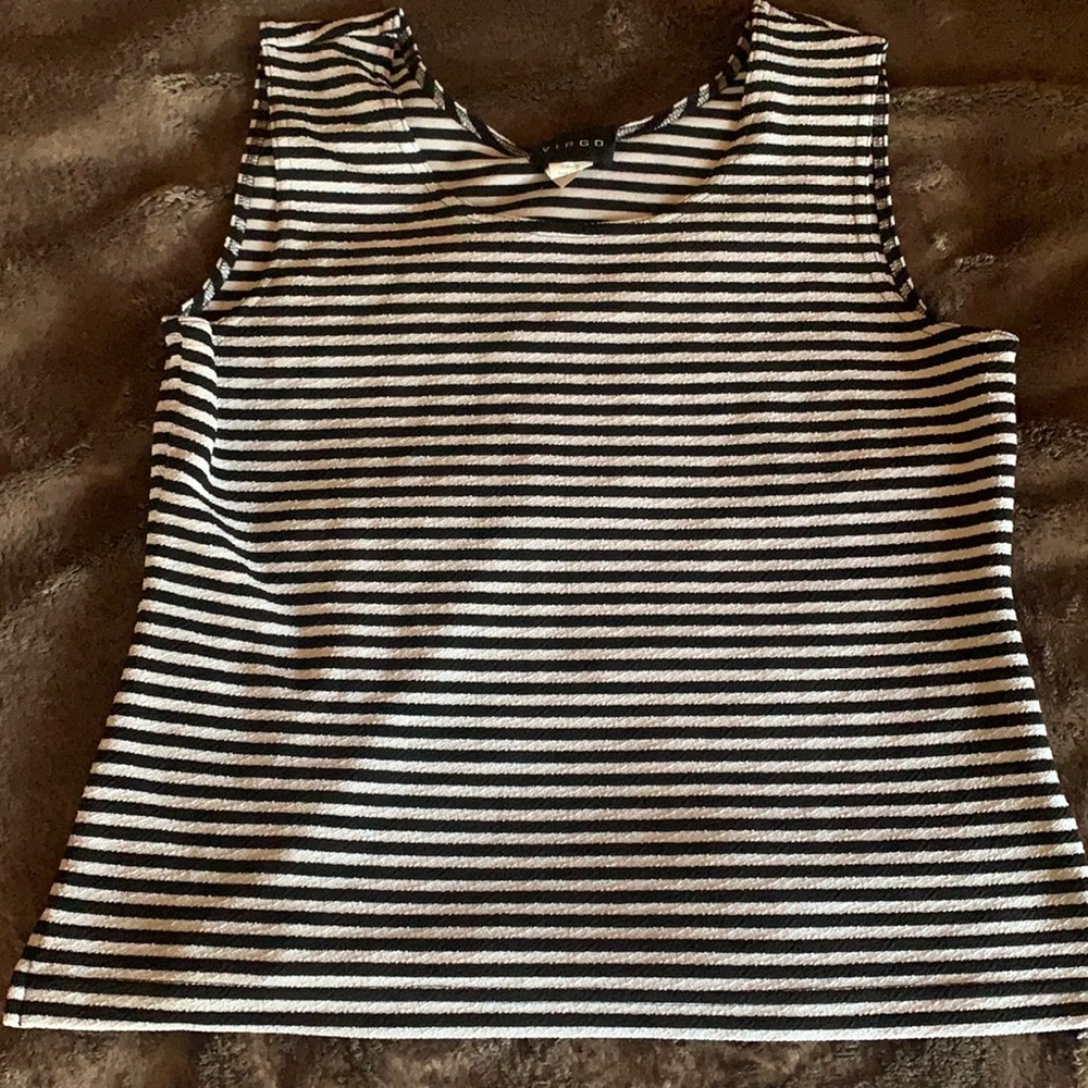 sleeveless top